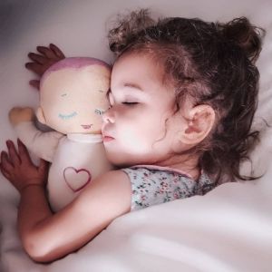 Куклата Lulla приятел за сън 