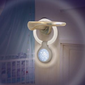 Infantino портативна нощна лампа за кърмене