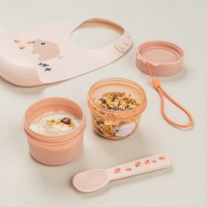 DONE BY DEER Двоен Контейнер за храна Tiny Farm Powder