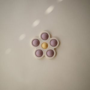 Mushie образователна играчка Цвете Soft Lilac
