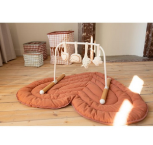 CHILDHOME Меко килимче за игра Сърце 120 см